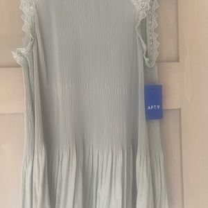 Cap sleeve pleaded top by APT 9